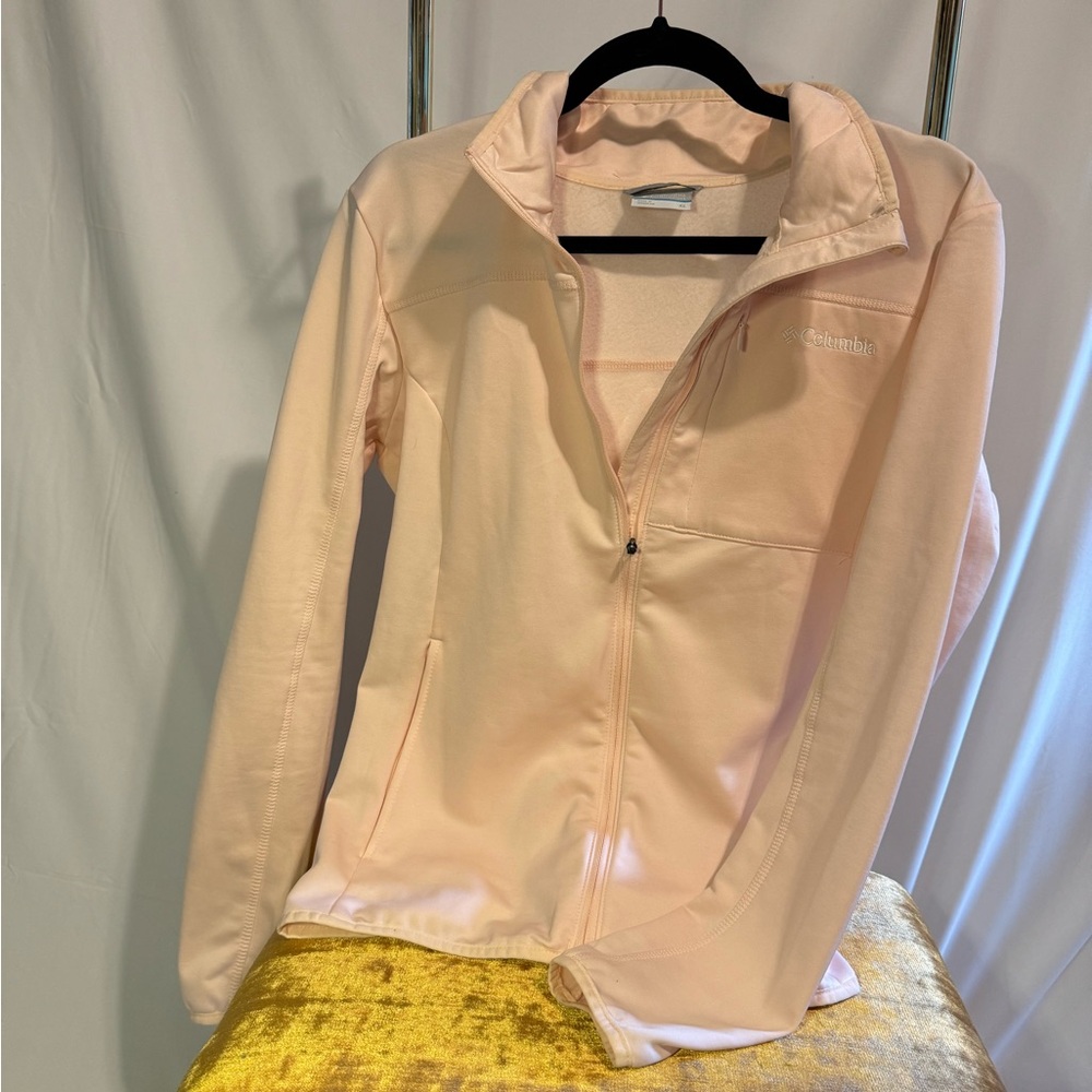 Light weight, soft pink, Columbia jacket